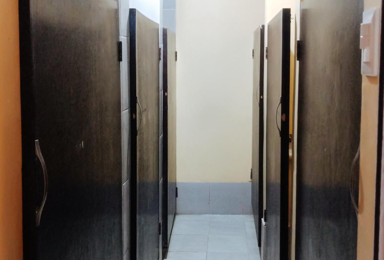 Bernwoods Extyn B&B Dormitory イロイロ エクステリア 写真